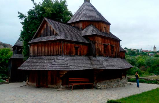 Крестовоздвиженская церковь